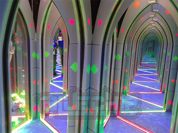 Mirror Maze Games Manufacturer in India 1- hurryep technologies